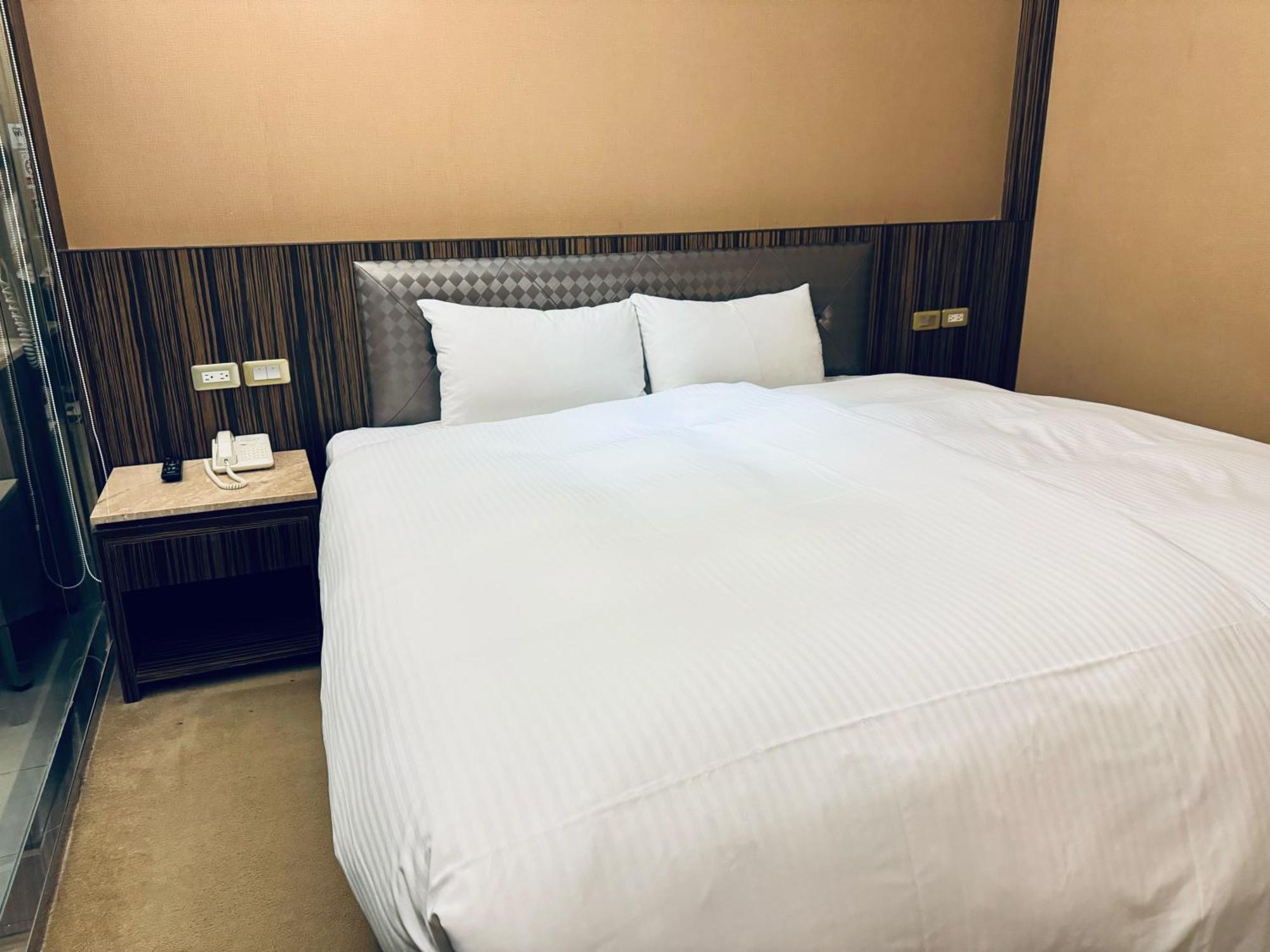 友愛京賞國際大飯店 Yoai Jing Shang Hotel Kaohsiung Esterno foto
